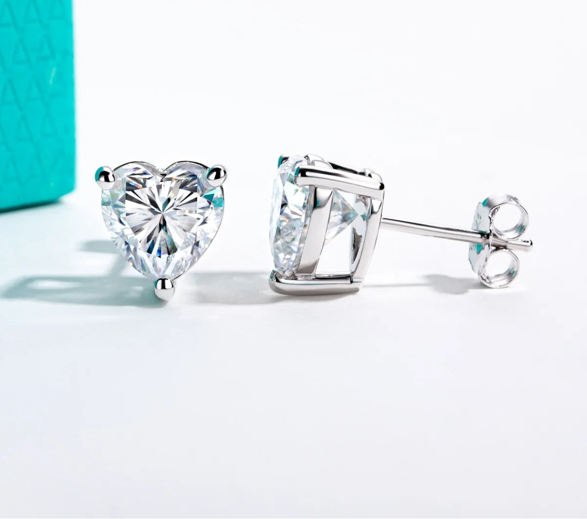 VVS1 D Color Heart Cut Stud Earrings