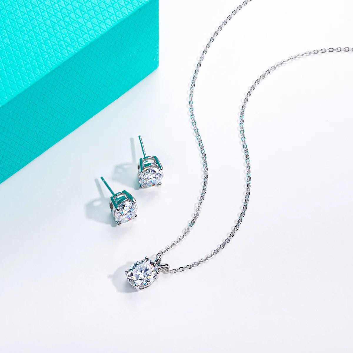 VVS 1 Oval Cut Moissanite Necklace & Earring Set