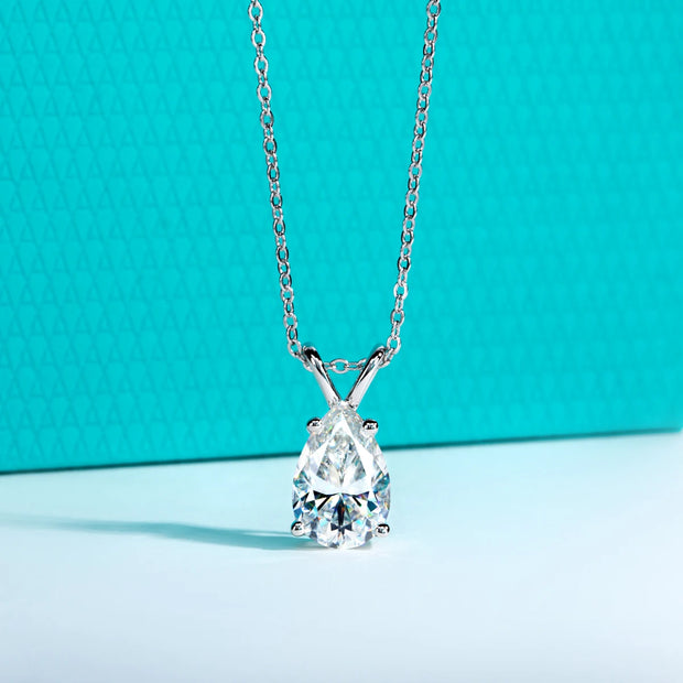 VVS1 D Color Pear Cut Moissanite Pendant Necklace