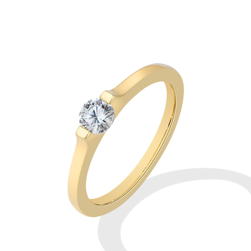 Round Cut Moissanite Classic Solitaire Ring