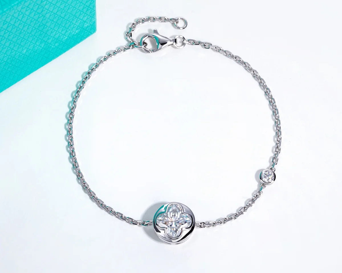 2 CT Four-Leaf Clover Cut Moissanite Bezel Bracelet