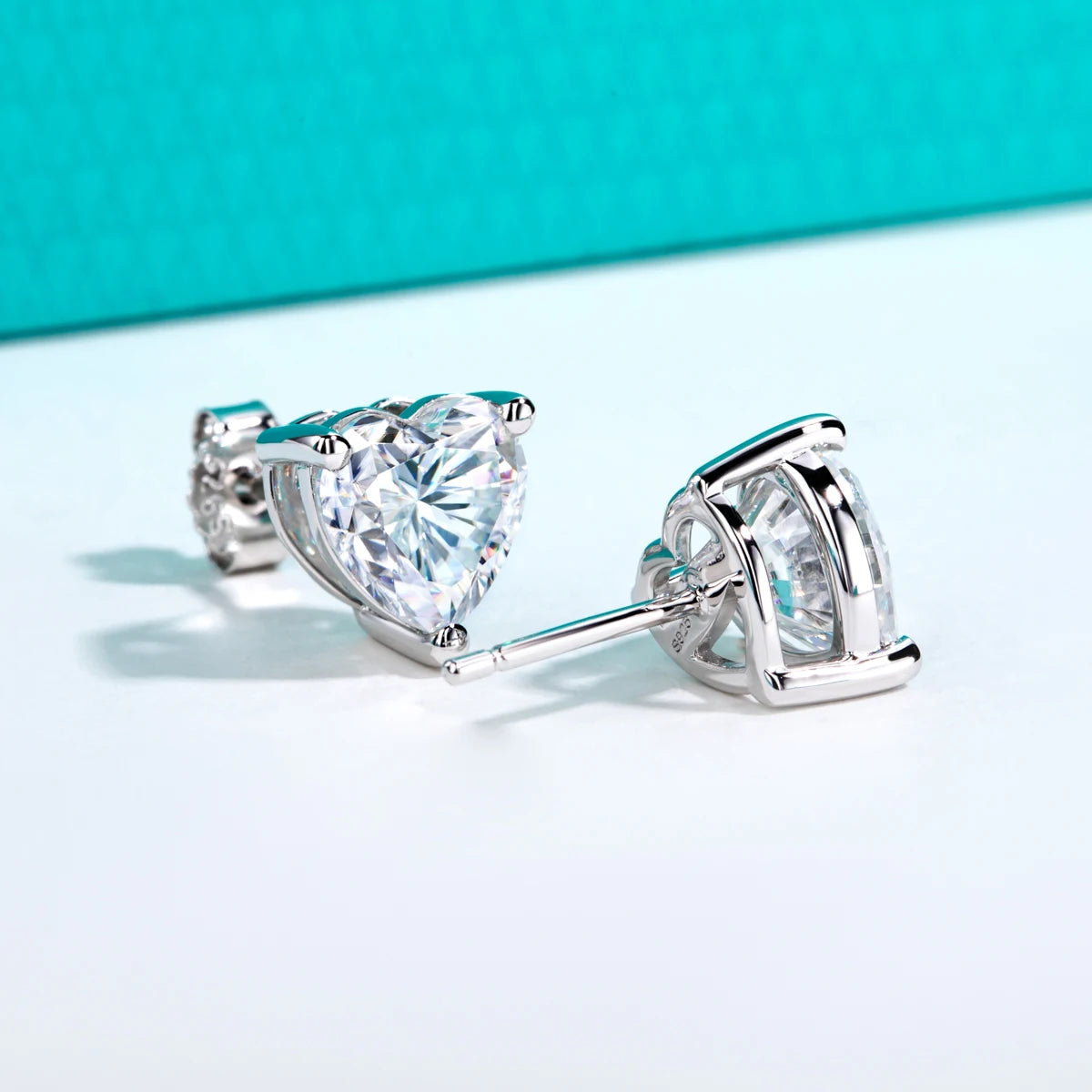 VVS1 D Color Heart Cut Stud Earrings