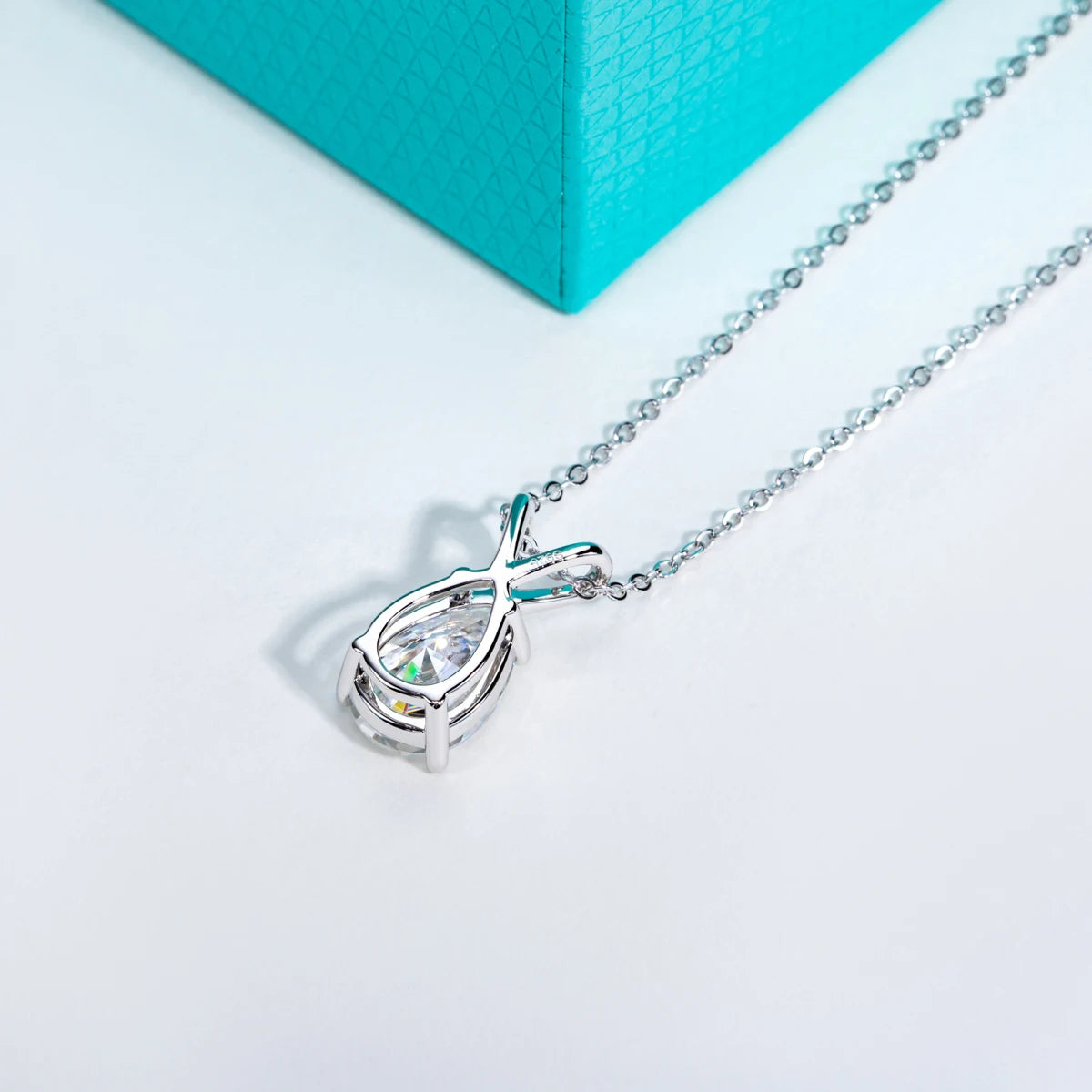 VVS1 D Color Pear Cut Moissanite Pendant Necklace