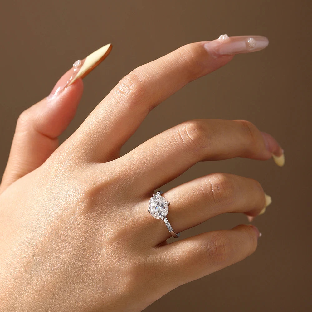 4 CT Oval Cut Moissanite Engagement Ring