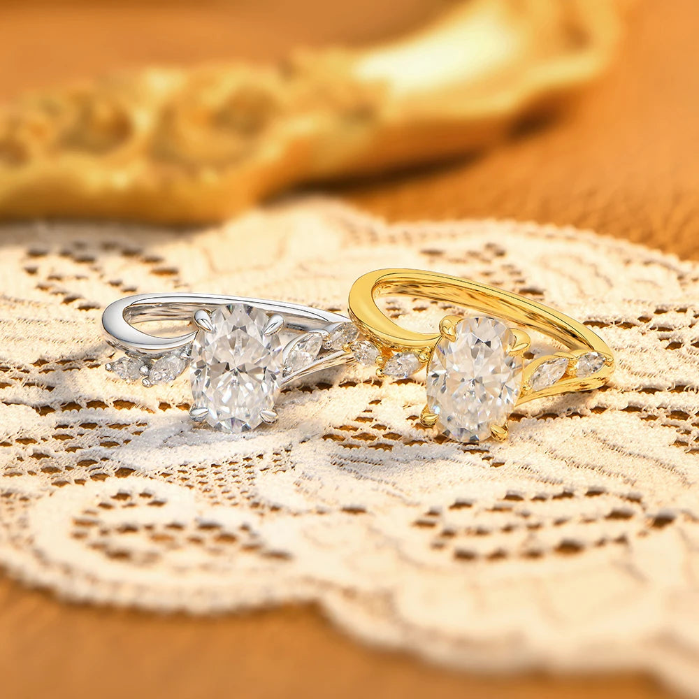 2 CT Oval Cut Moissanite Engagemeny Ring