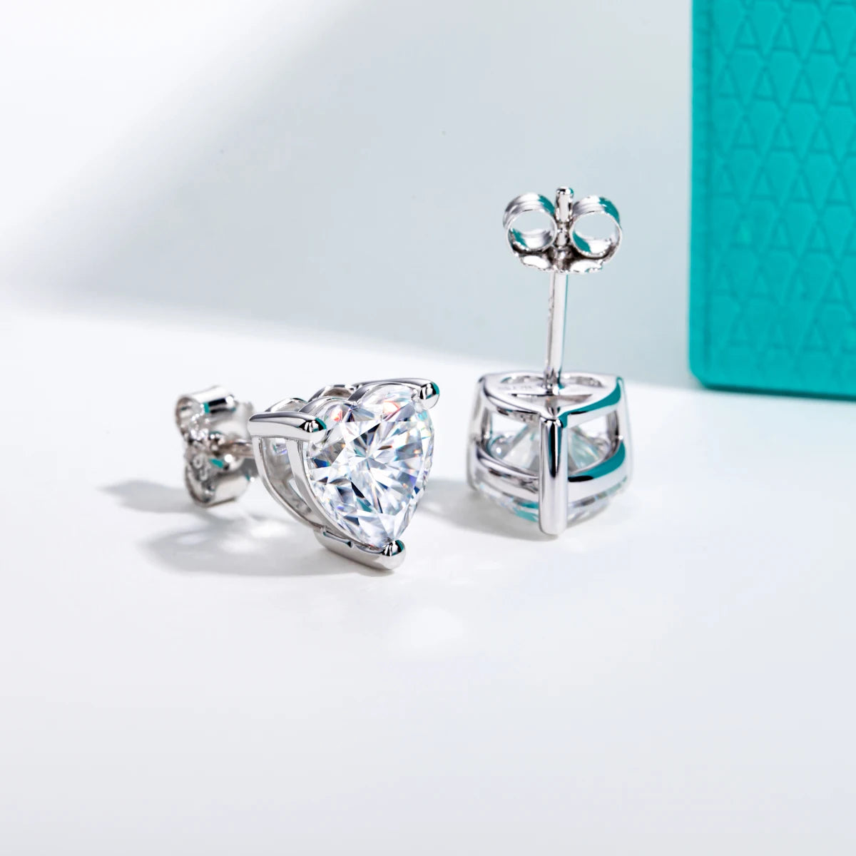 VVS1 D Color Heart Cut Stud Earrings