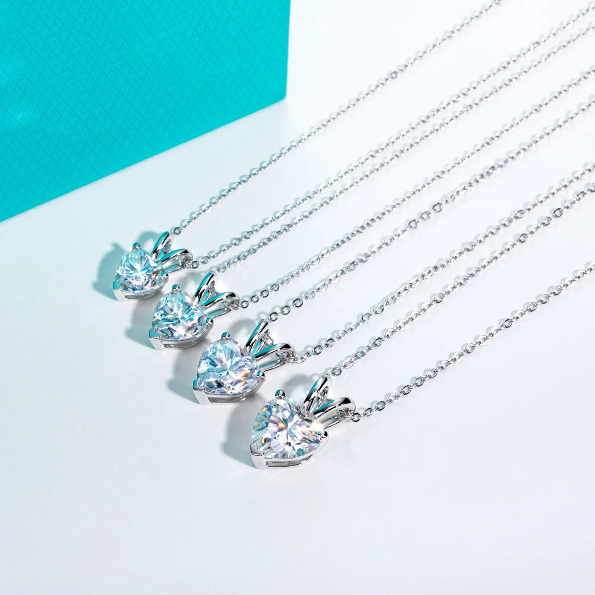 VVS1 D Color Heart Cut Moissanite Pendant Necklace