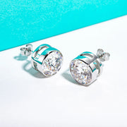 1CT/2CT VVS1 D Color Moissanite Stud Earrings | Round Cut.