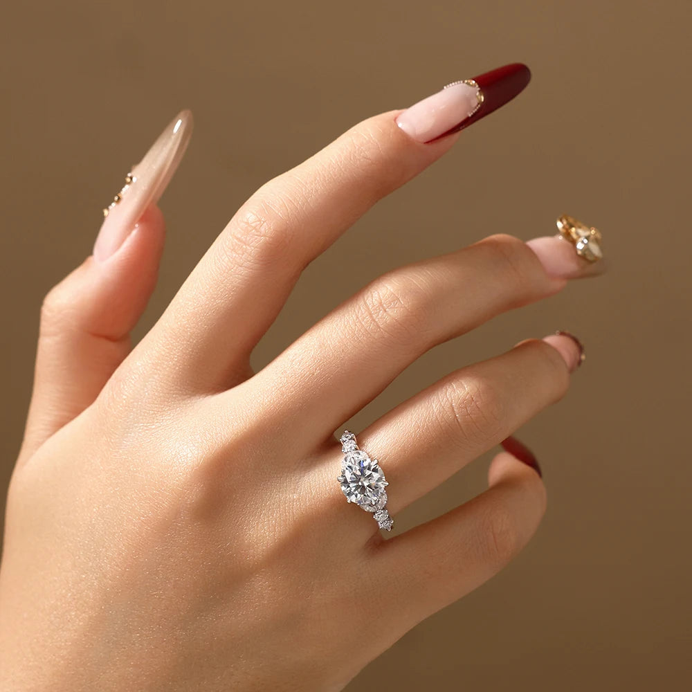 2.5 CT Round Cut Moissanite Classic Solitaire Ring