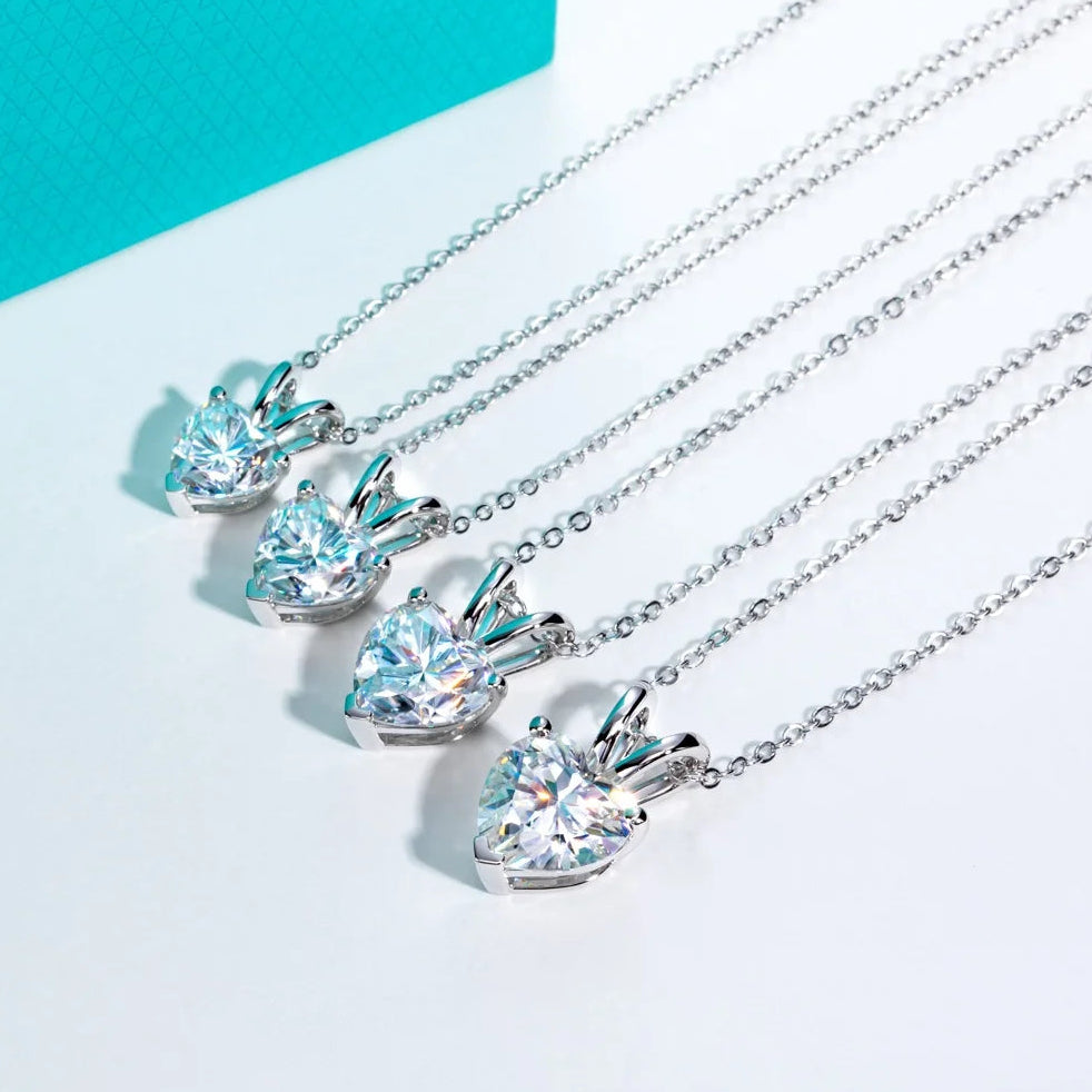 VVS1 D Color Moissanite Pendant Necklace