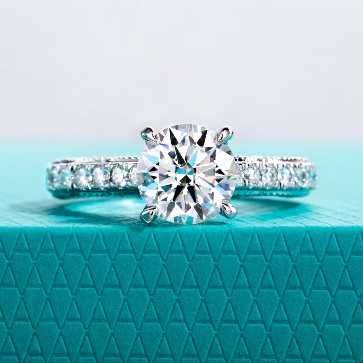 2 CT Round Cut Moissanite Engagement Ring