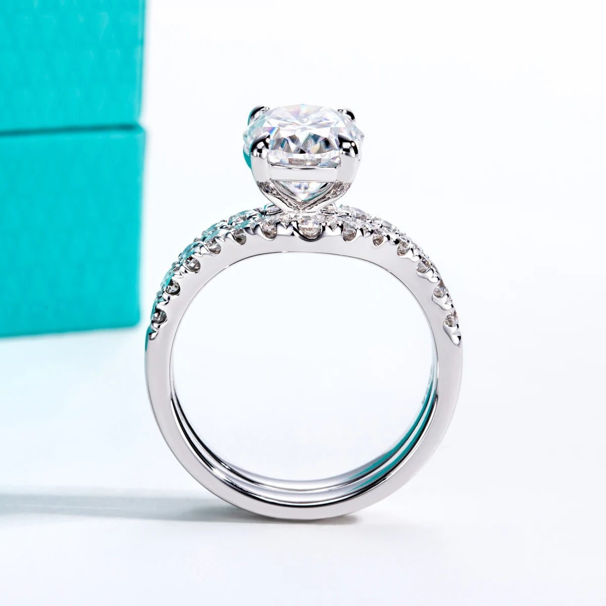 3.64 CTTW Oval Cut Moissanite Bridal Ring Set