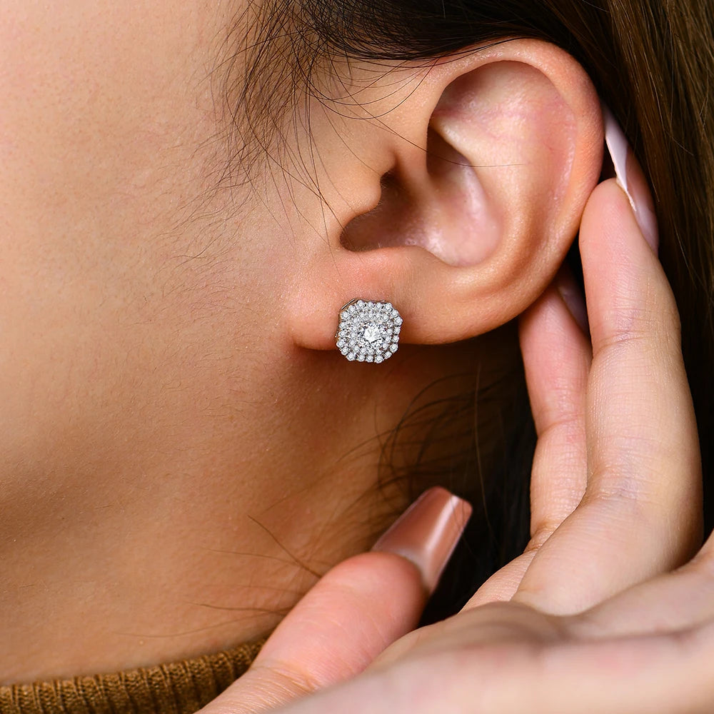 D VVS1 Color Stud Earrings For Women.