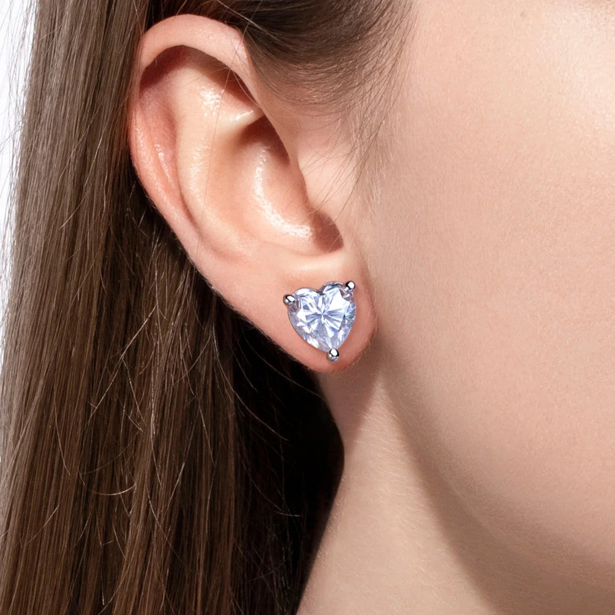 VVS1 D Color Heart Cut Stud Earrings
