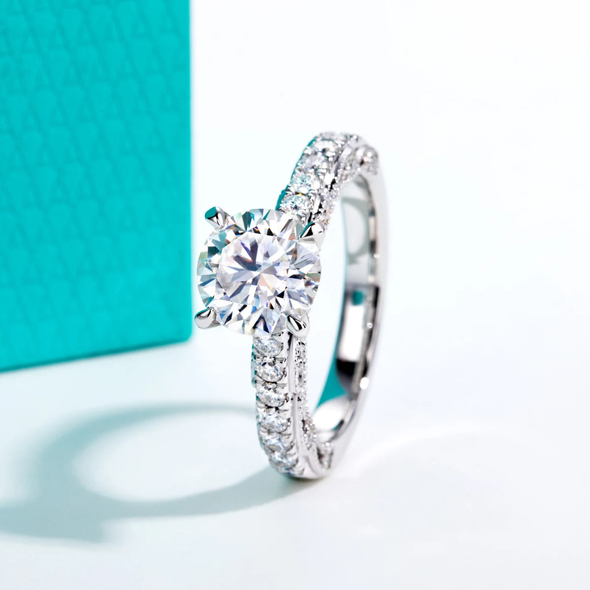 2 CT Round Cut Moissanite Engagement Ring