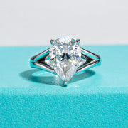 5CT Pear Cut D Color Moissanite Wedding Ring.