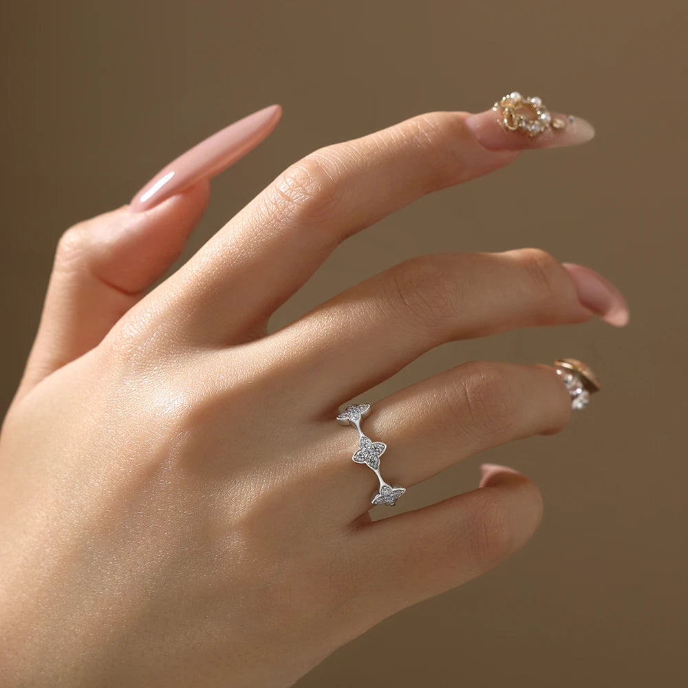 Lucky Clover Flower Moissanite Ring