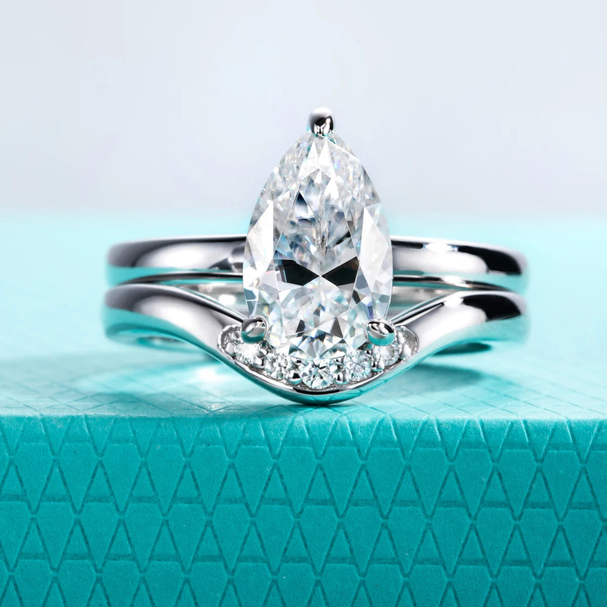 3 CT Pear Cut Moissanite Bridal Ring Set