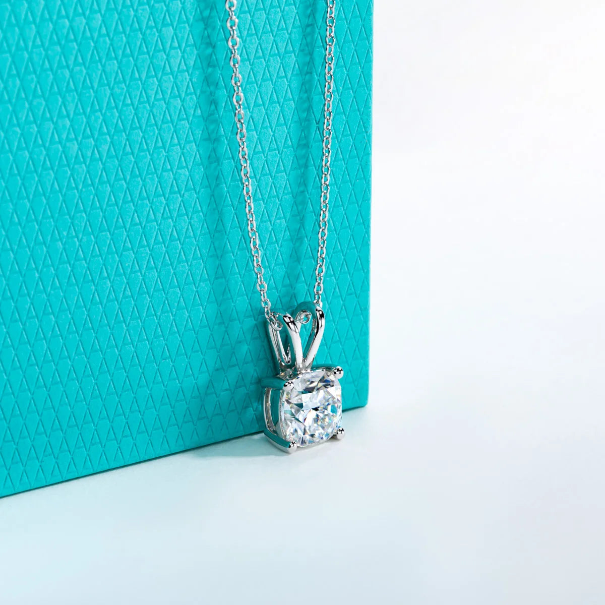 VVS1 D Color Cushion Cut Moissanite Pendant Necklace