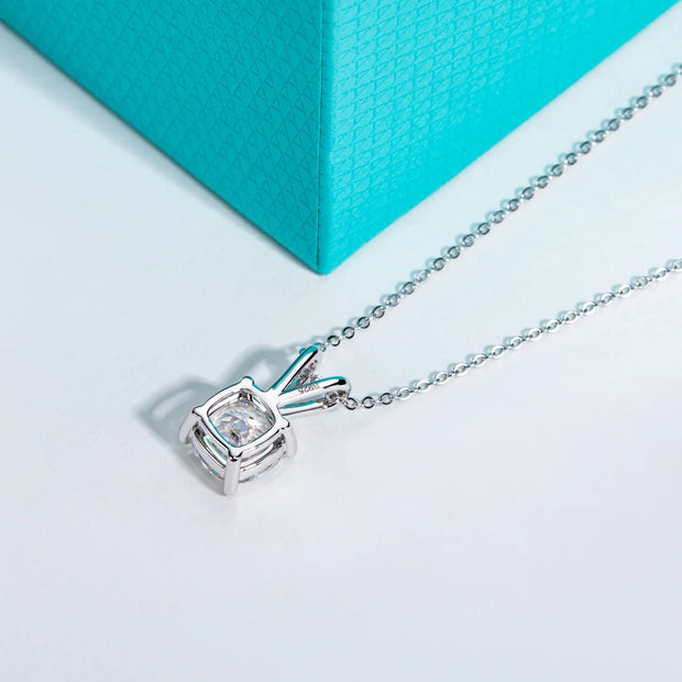 VVS1 D Color Cushion Cut Moissanite Pendant Necklace