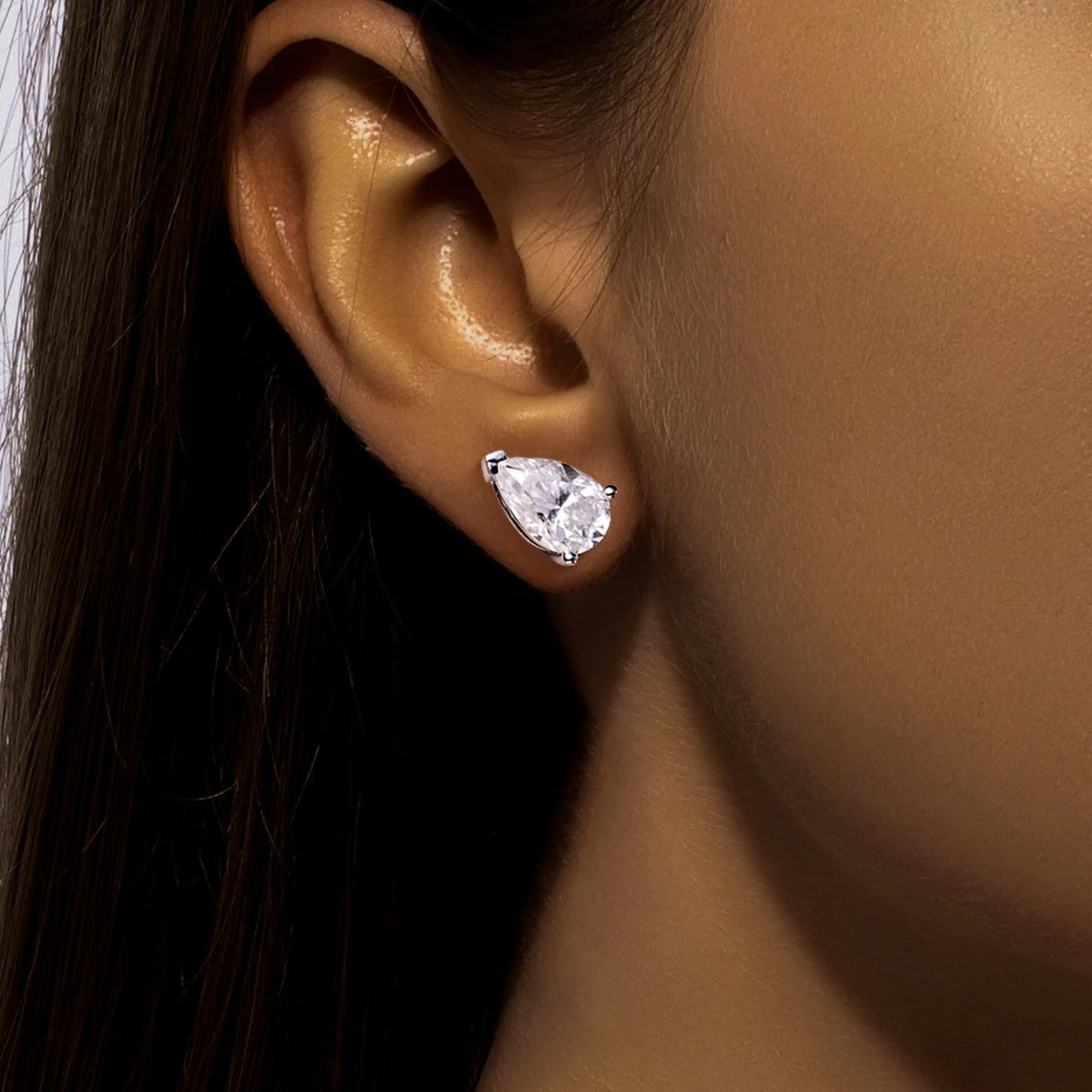 VVS1 D Color Pear Cut Moissanite Stud Earrings