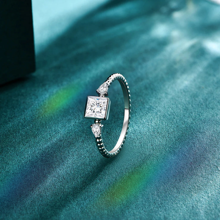 VVS1 D Color Princess Cut | 4*4mm Moissanite Ring.