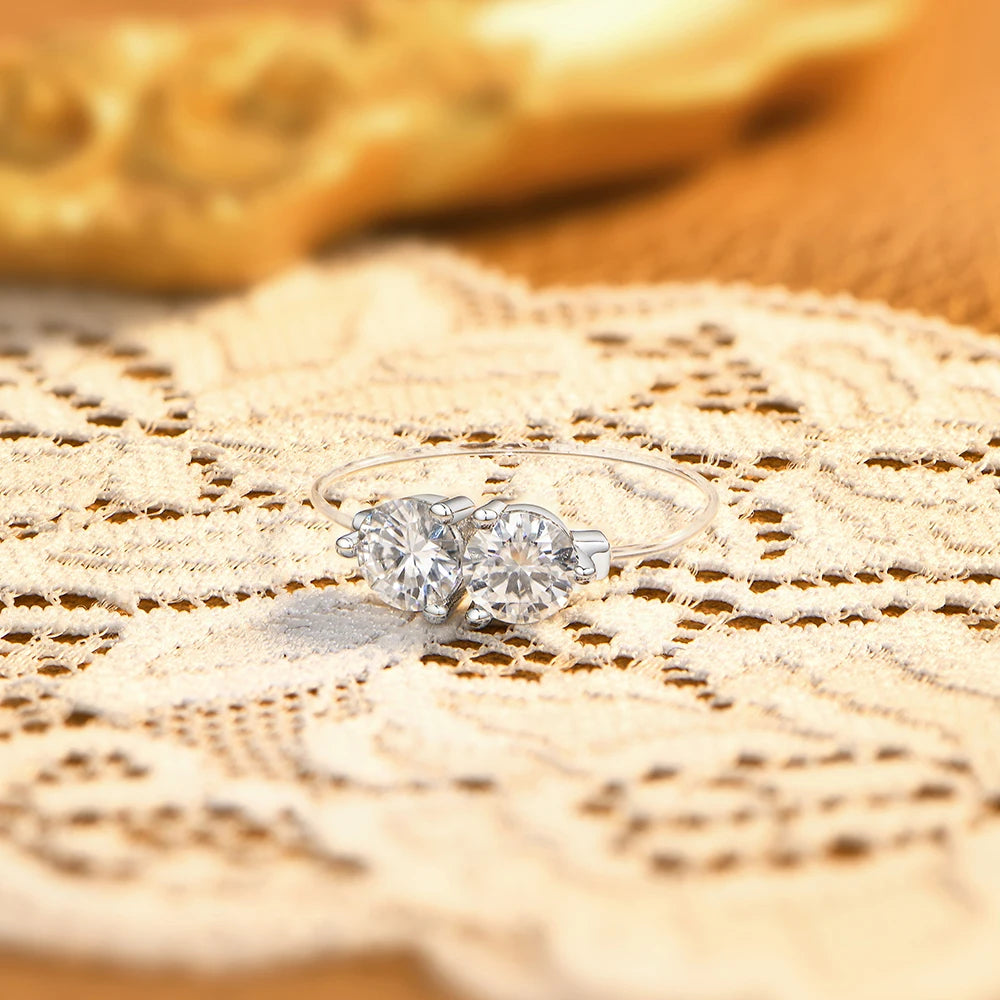1 CTTW Round Cut Moissanite Fishing Line Ring