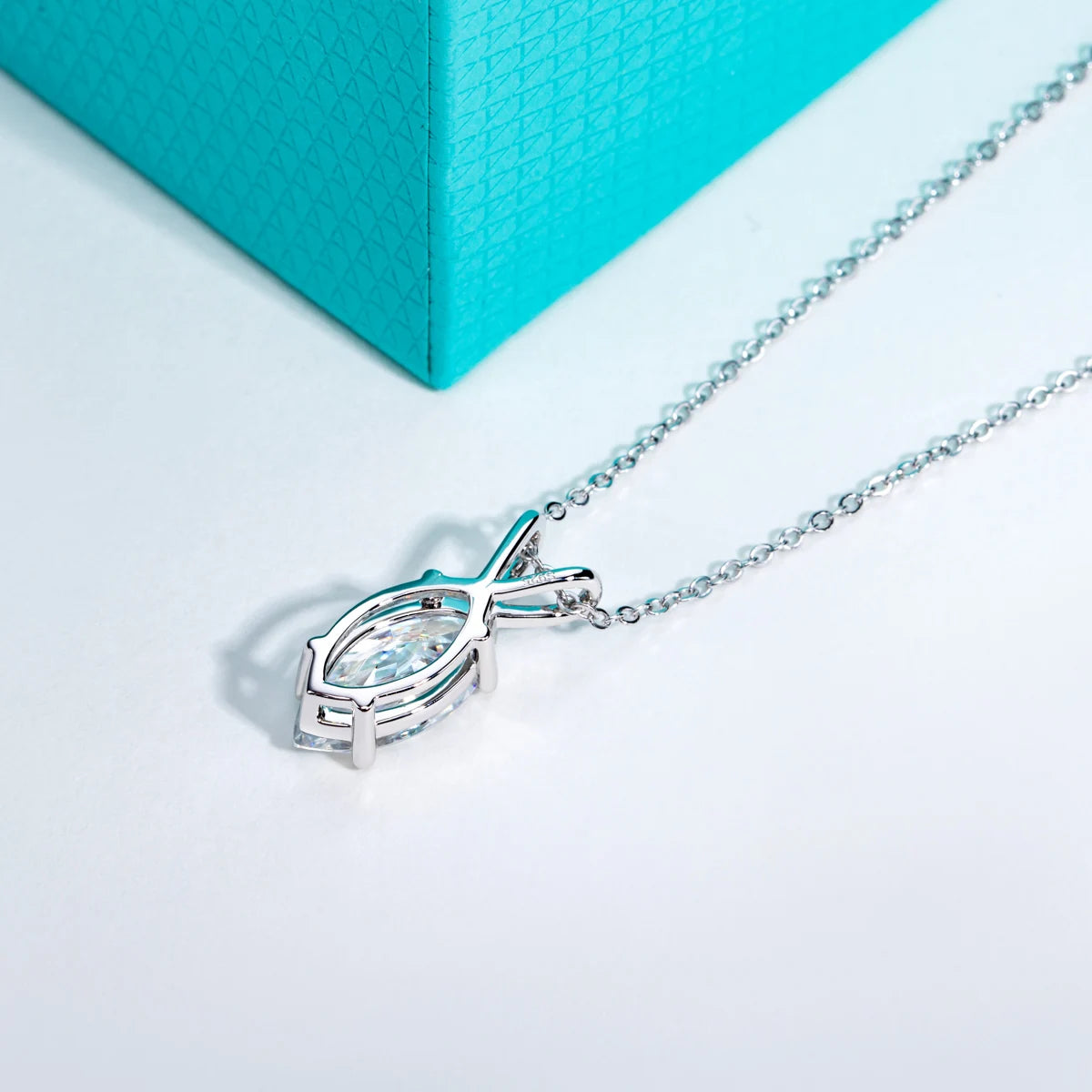 VVS1 D Color Marquise Cut Moissanite Pendant Necklace