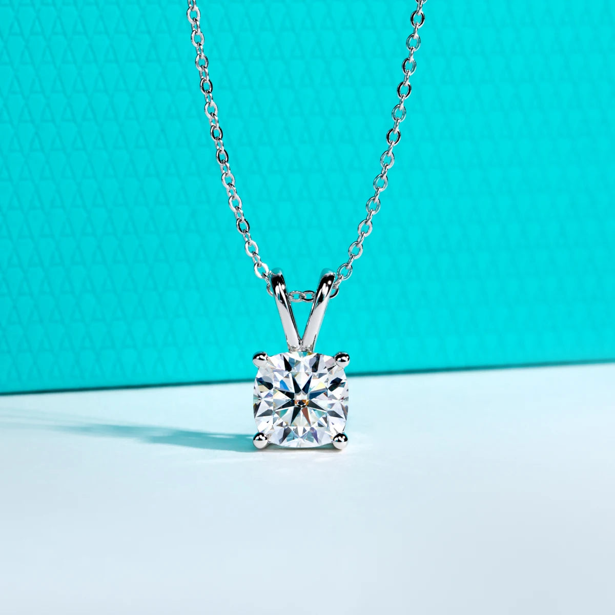 VVS1 D Color Cushion Cut Moissanite Pendant Necklace