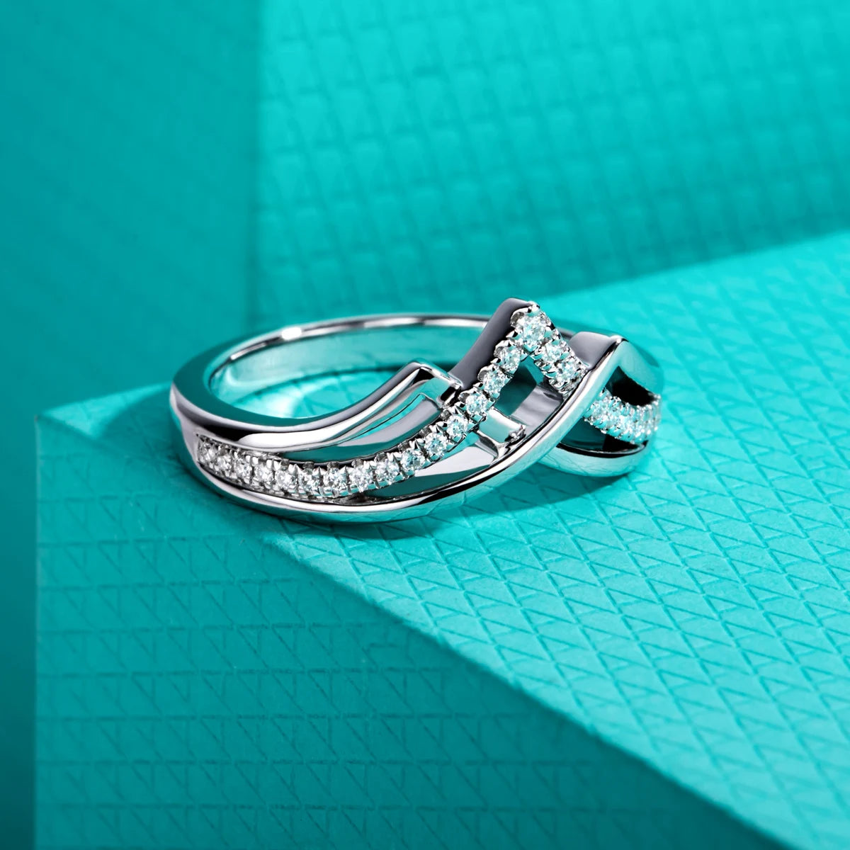 VVS1 D Color Moissanite Bridal Crown Ring