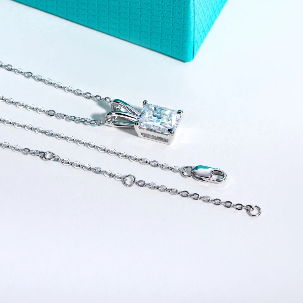 VVS1 D Color Radiant Cut Moissanite Pendant Necklace