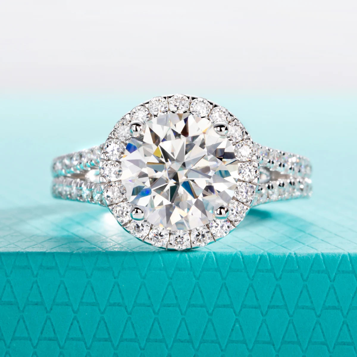 3 CT Round Cut Halo Moissanite Engagement Ring