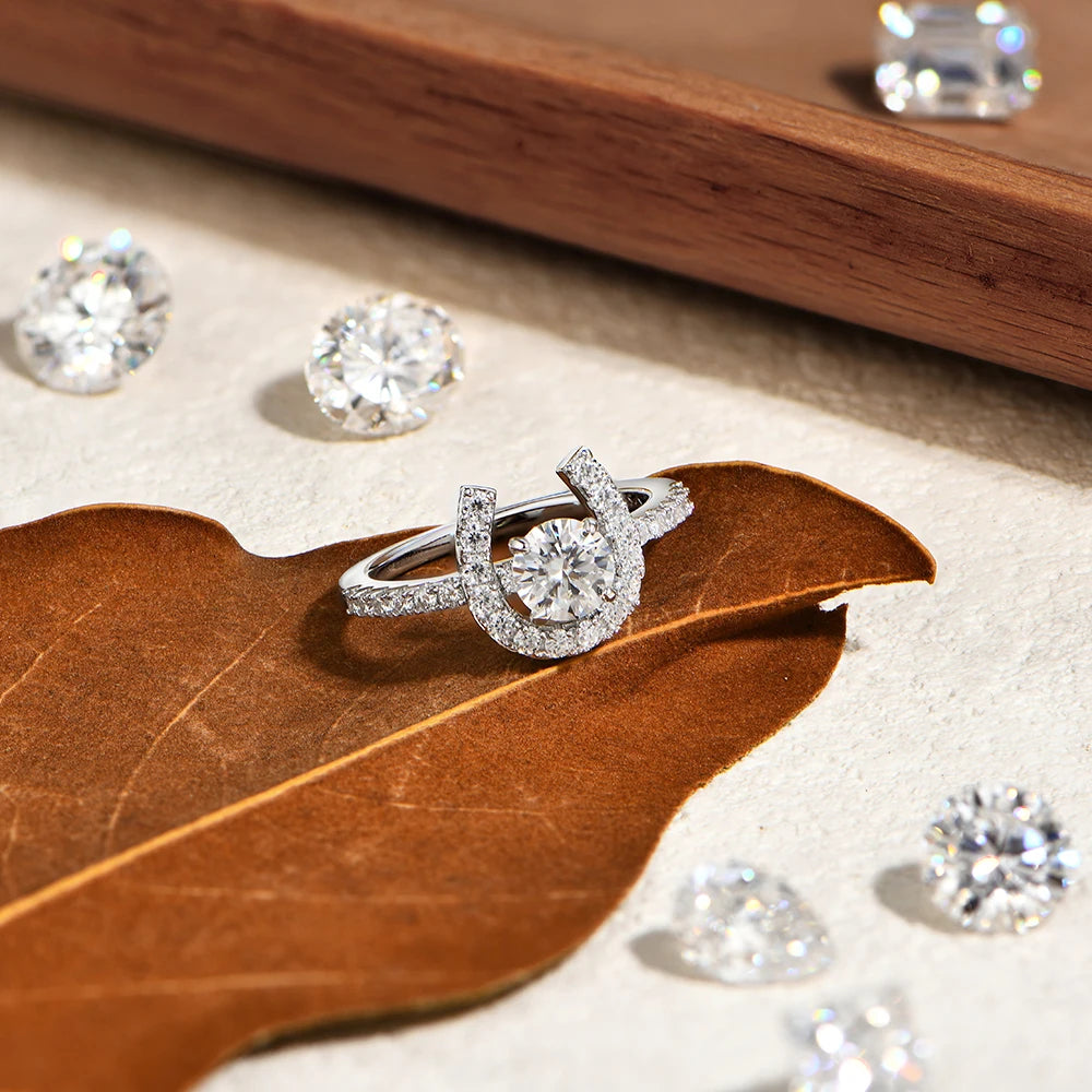 1.5 CTTW Round Cut Moissanite Ring