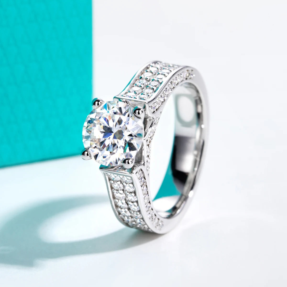 2 CT Round Cut Moissanite Engagement Ring