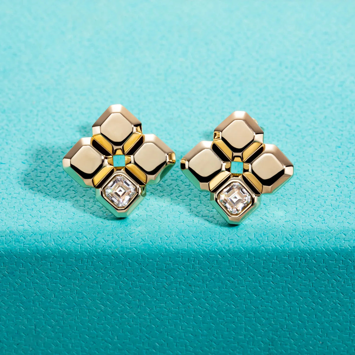 VVS1 Asscher Cut Moissanite Stud Earrings