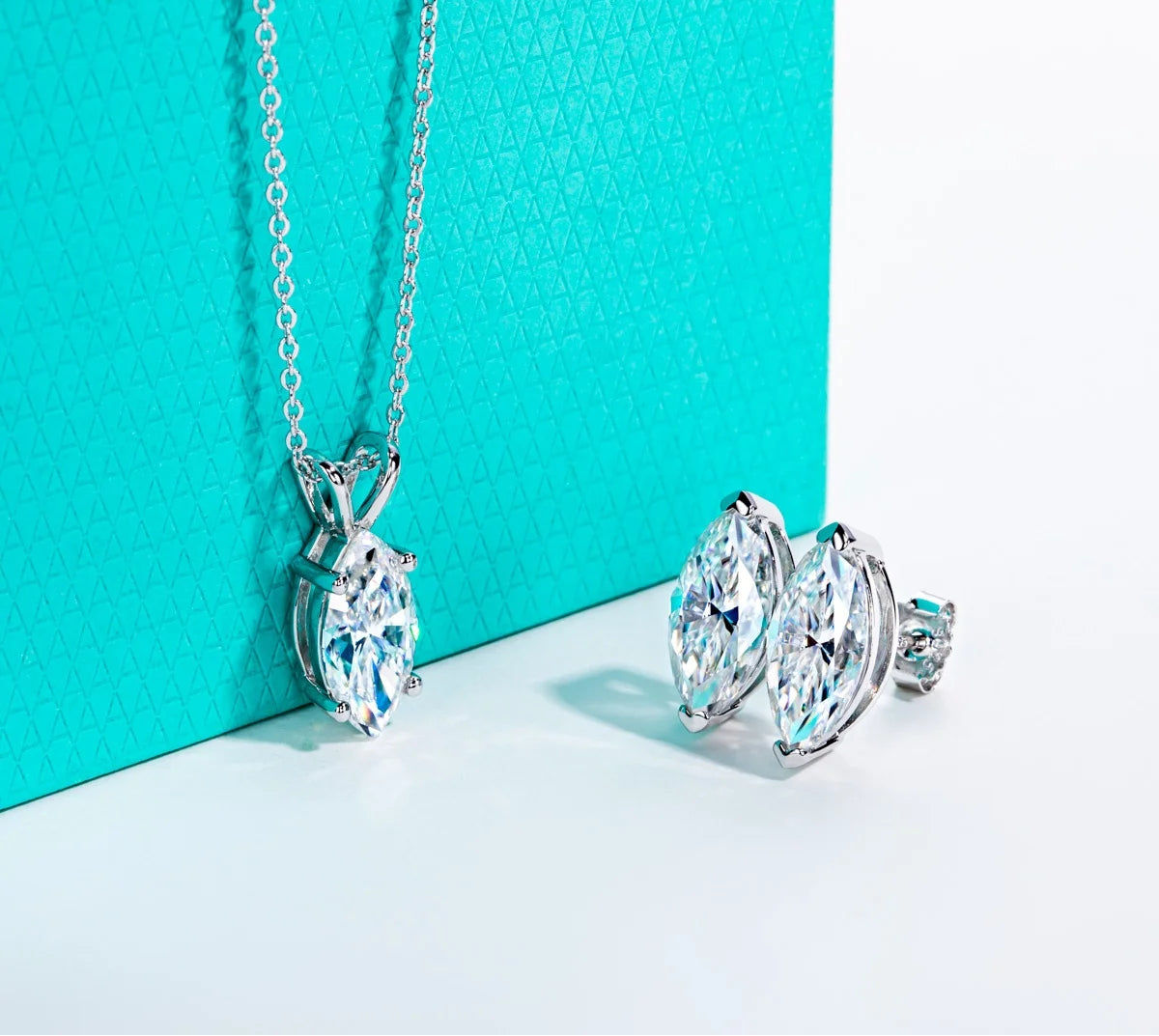 VVS 1 D Color Marquise Cut Moissanite Necklace-Earstud Set