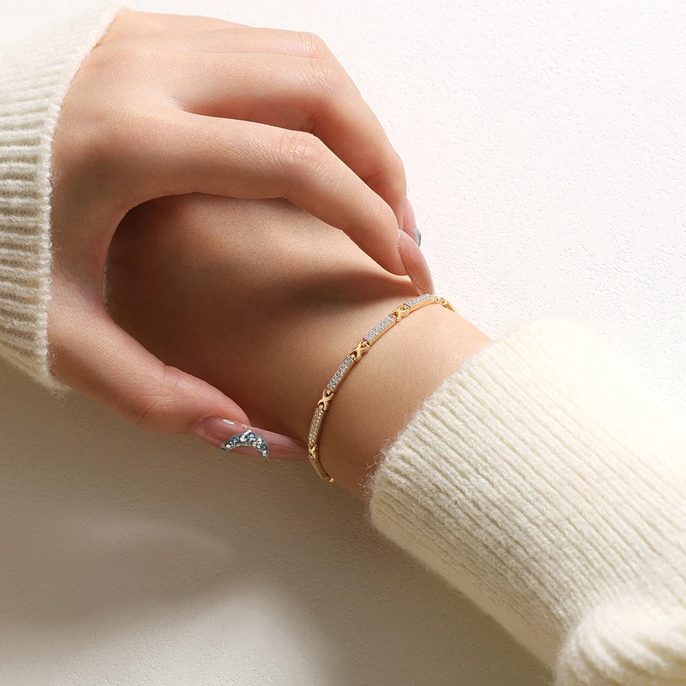 Sparkling 3-Stone Moissanite Bracelet