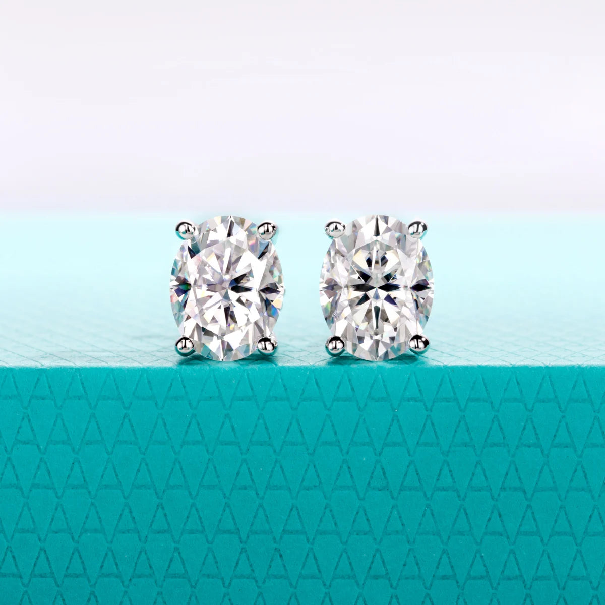 VVS1 D Color Oval Cut Moissanites Stud Earrings