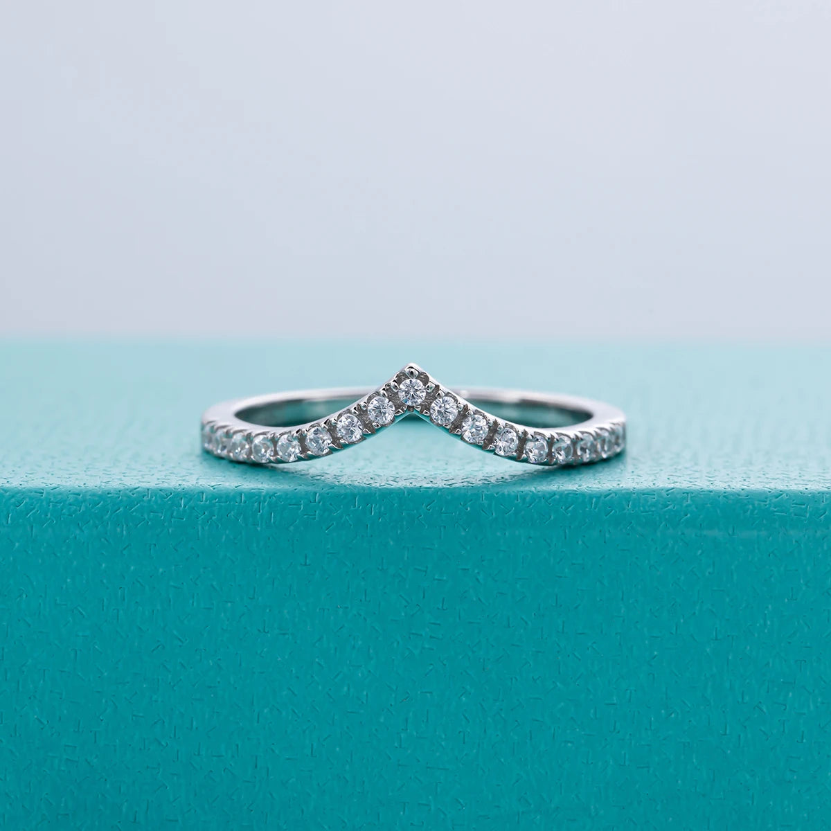 GK Moissanites D Color Moissanite Diamond V Row Ring