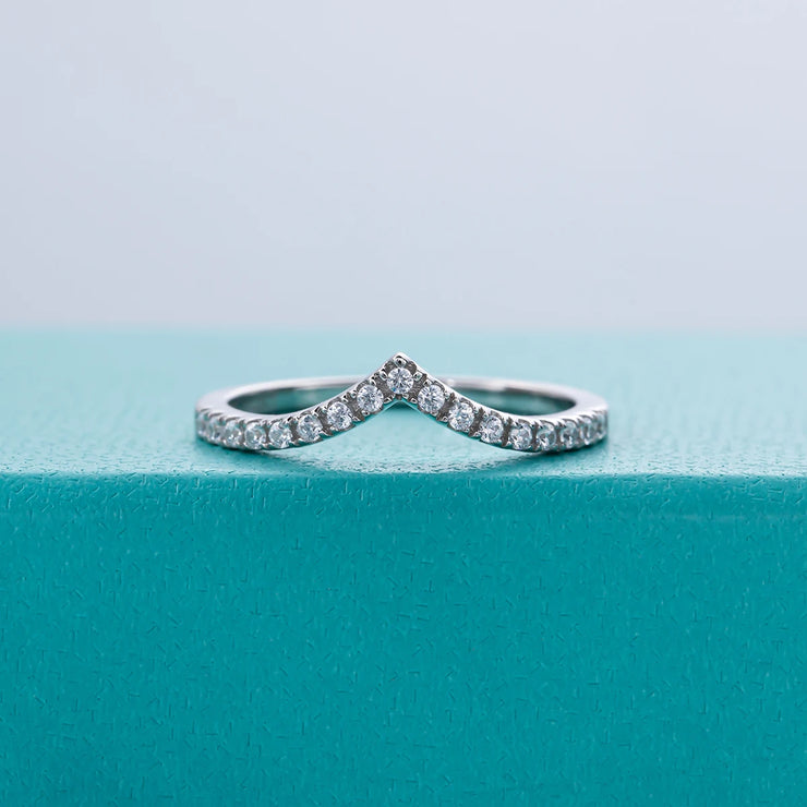 GK Moissanites D Color Moissanite Diamond V Row Ring