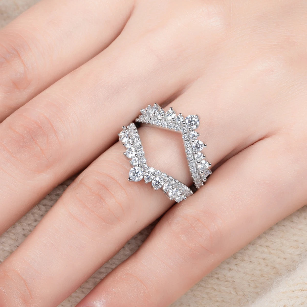 GK Moissanites 3mm Moissanite Heart Shape Wedding Bands