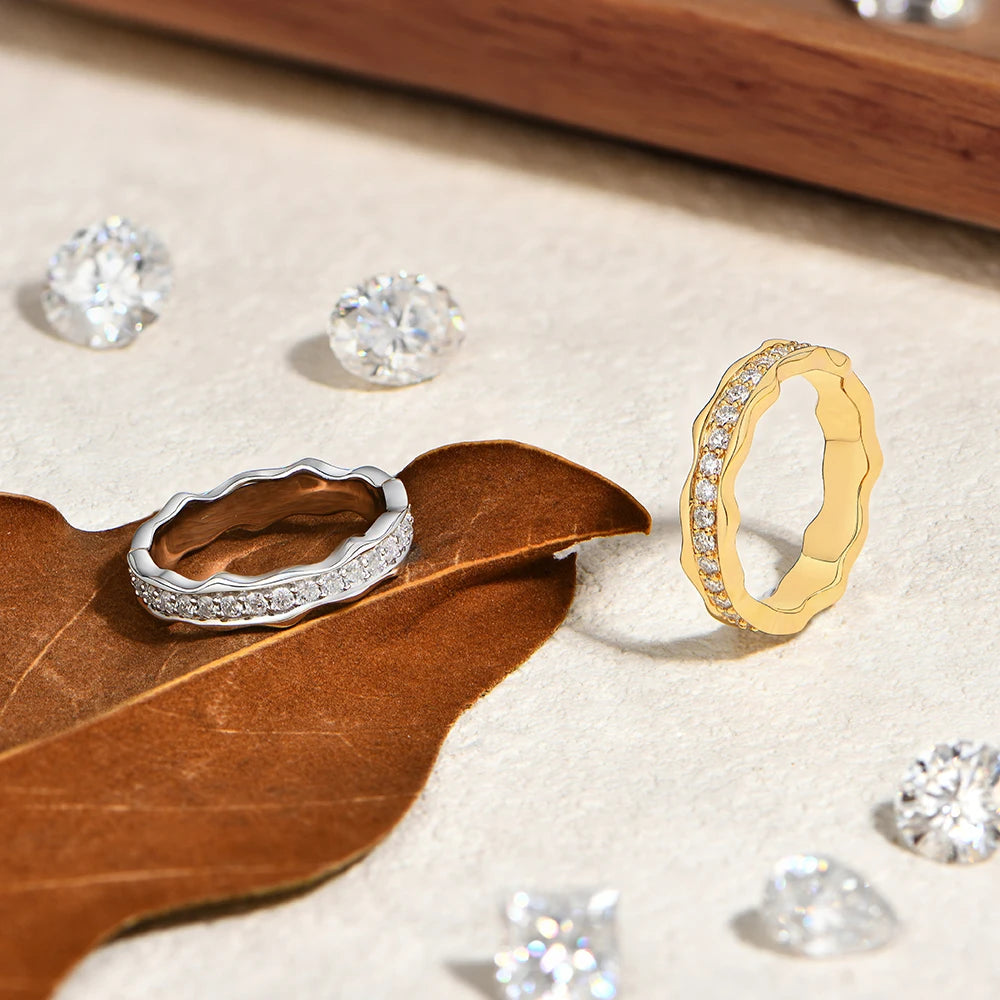 Full Moissanite Wavy Band Ring