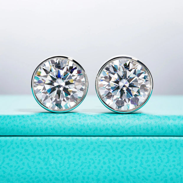 1CT/2CT VVS1 D Color Moissanite Stud Earrings | Round Cut.