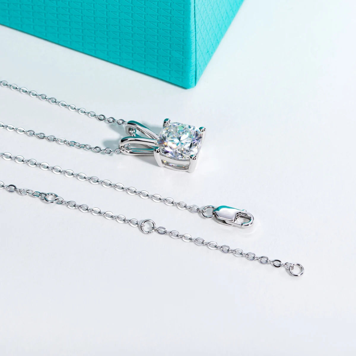 VVS1 D Color Cushion Cut Moissanite Pendant Necklace