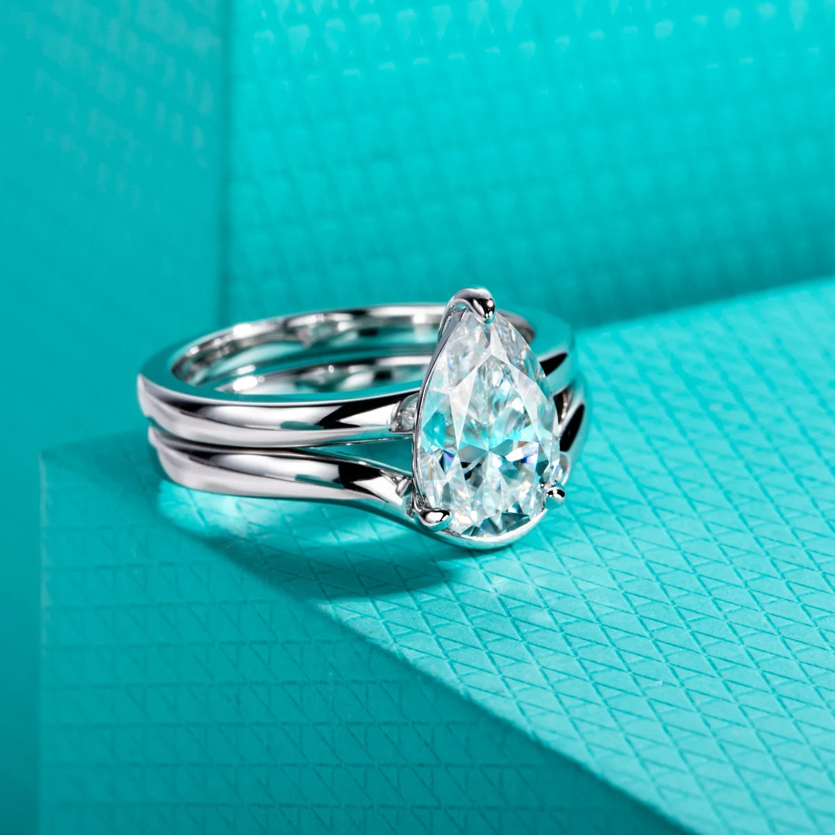 3 CT Pear Cut Moissanite Bridal Ring Set