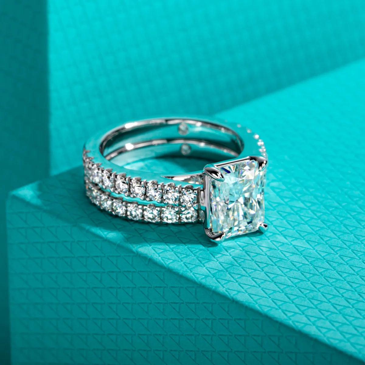 3 CT Radiant Cut Moissanite Bridal Ring Set