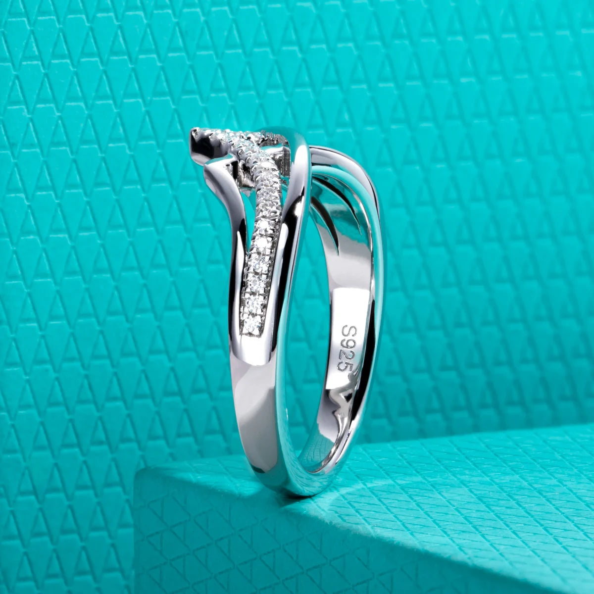 VVS1 D Color Moissanite Bridal Crown Ring